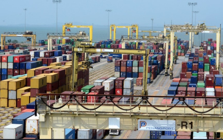 西亚冲突推高海运成本·货运代理承压风险上升