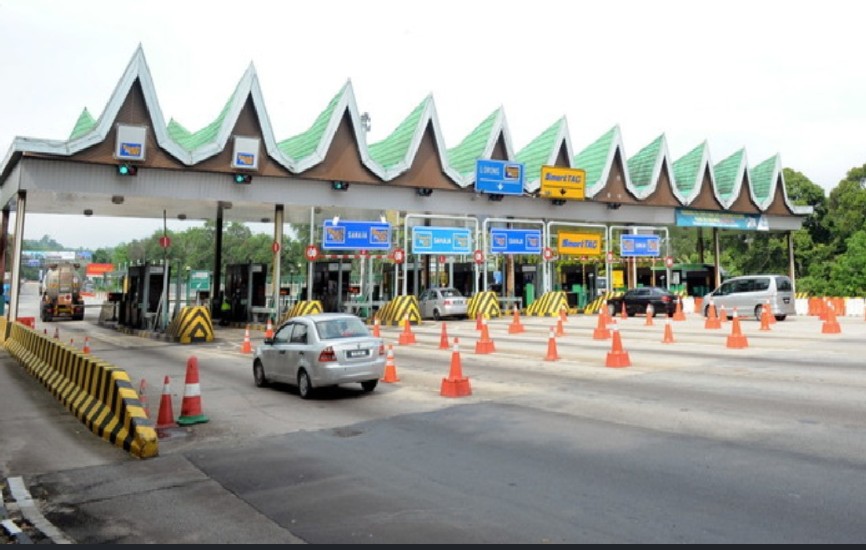 配合开斋节减轻人民返乡负担·首相:周三和周四过路费半价