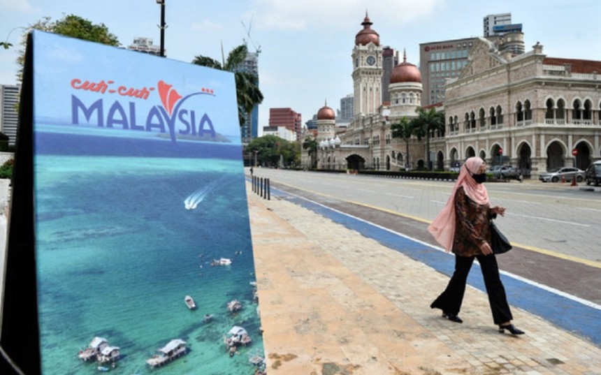 旅游部严打无牌旅游服务·最高罚款50万或监禁10年